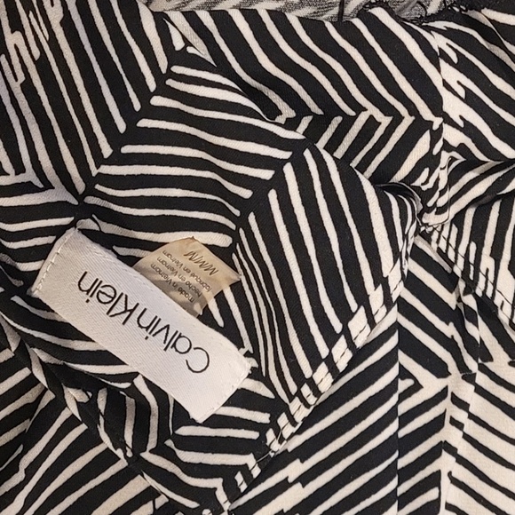 Black and white Calvin Klein Women's Top - Picture 3 of 10